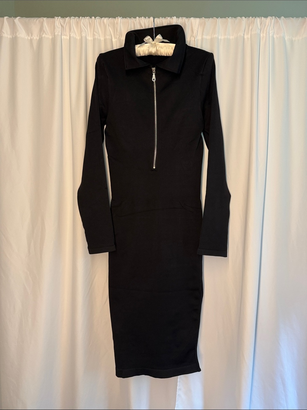 Long Sleeve Black Zip-Front Midi Dress